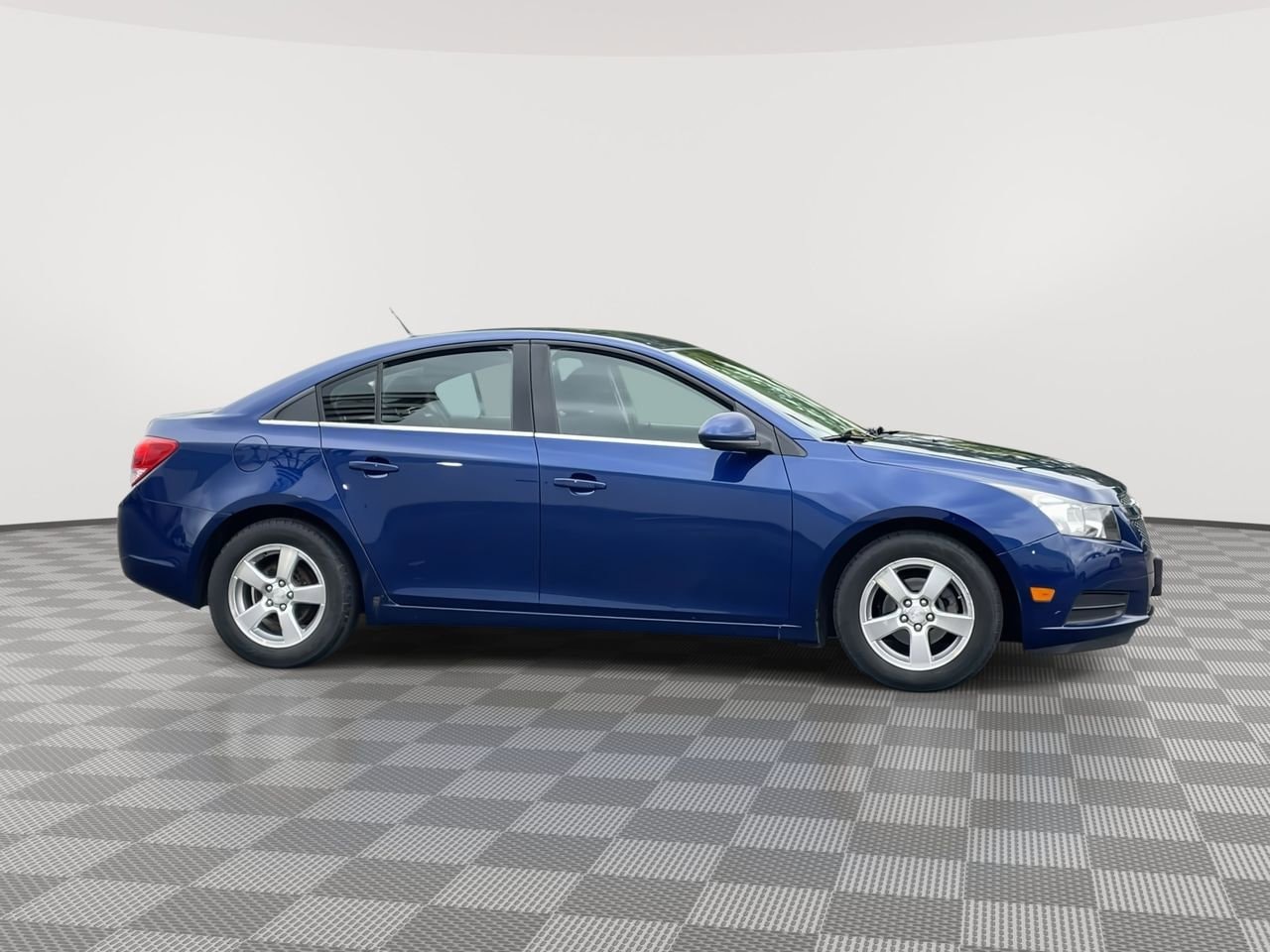Thumbnail: 2013 Chevrolet Cruze - 9