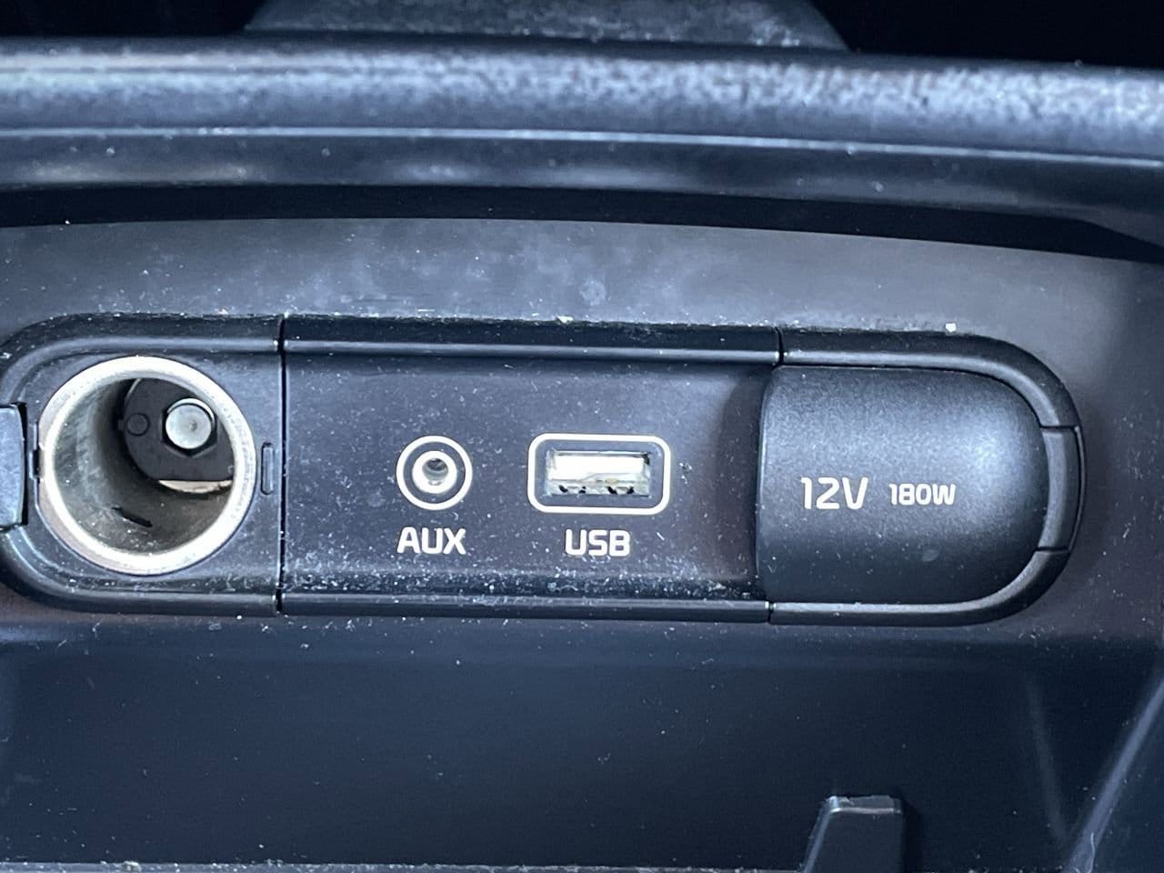 Thumbnail: 2016 Kia Sorento - 24