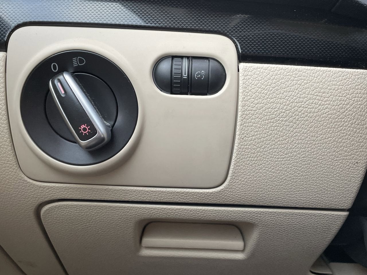 Thumbnail: 2013 Volkswagen Jetta - 25