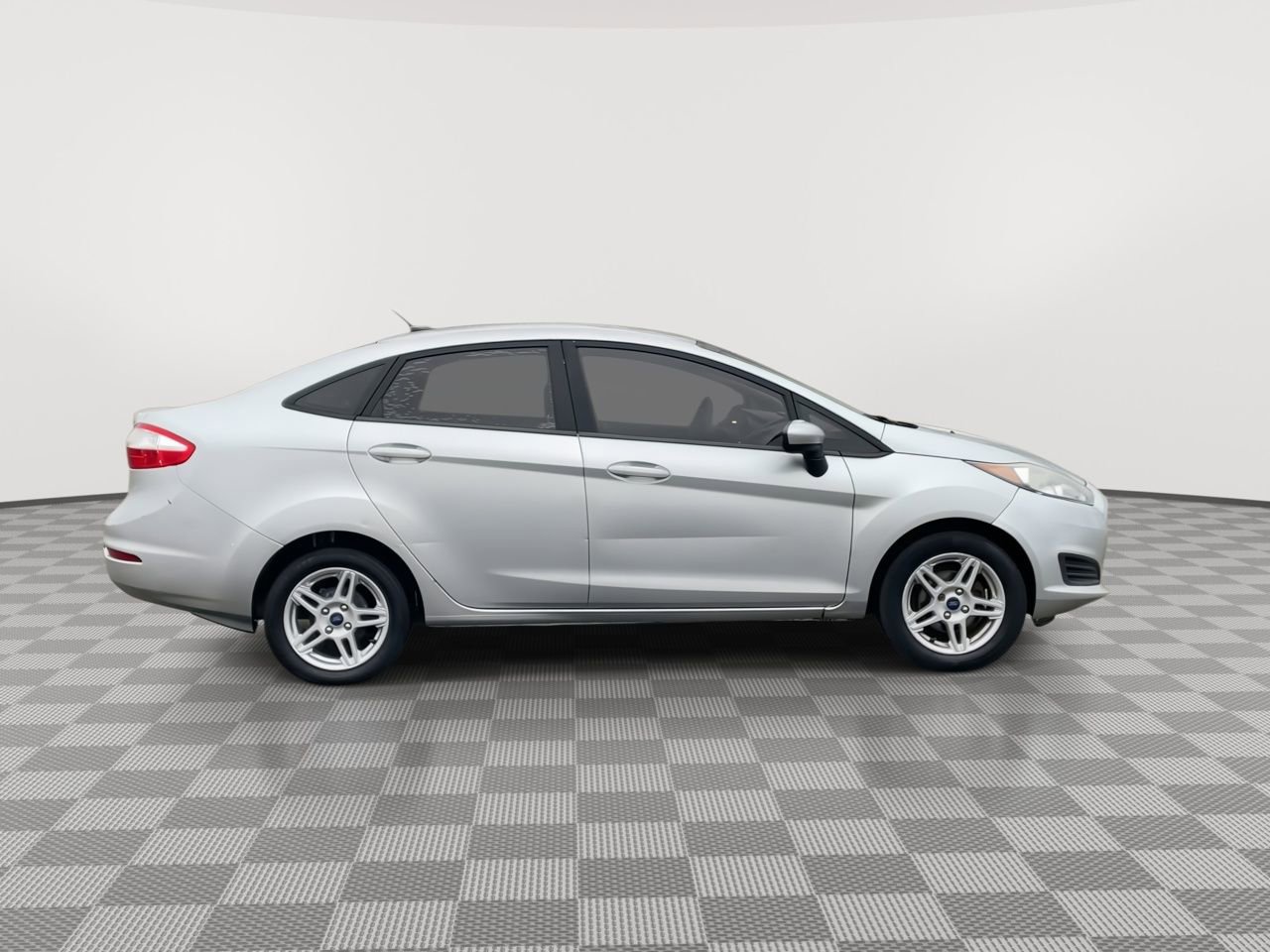 Thumbnail: 2017 Ford Fiesta - 9