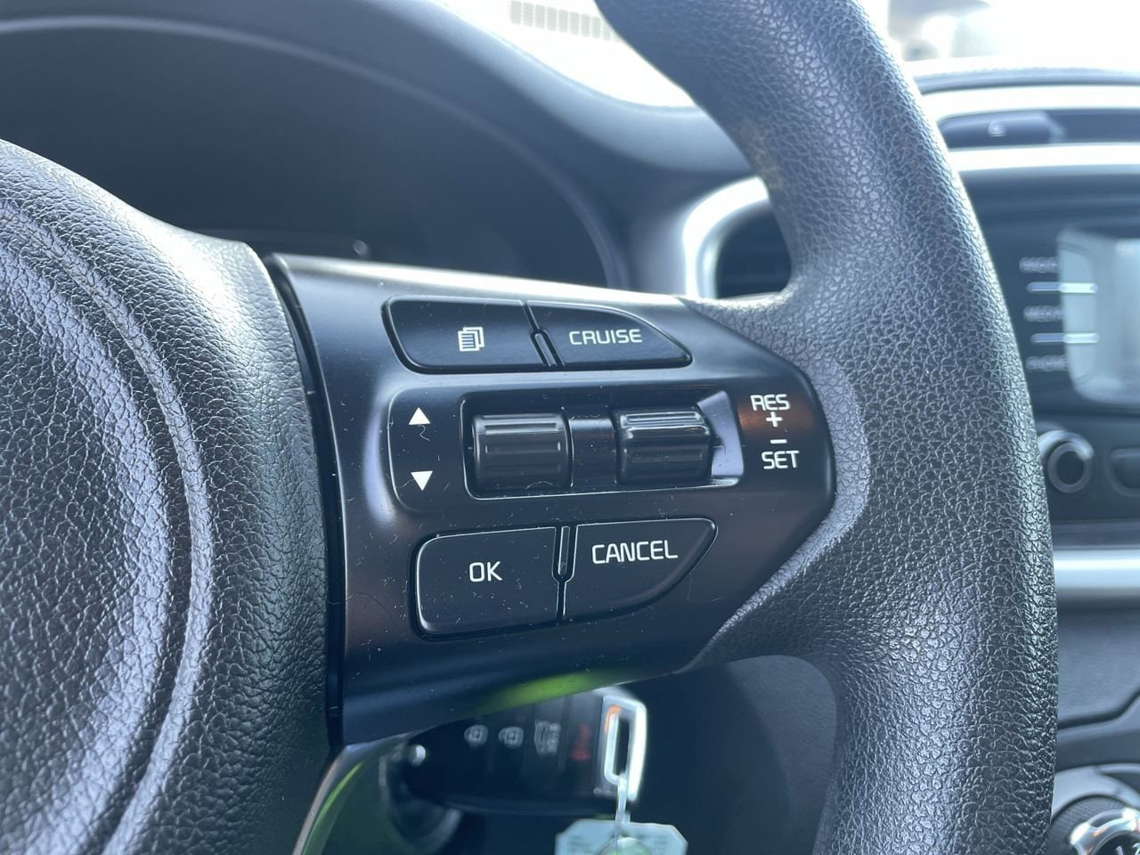 Thumbnail: 2018 Kia Sorento - 27