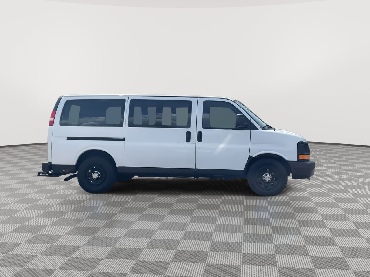 Thumbnail: 2014 Chevrolet Express - 9