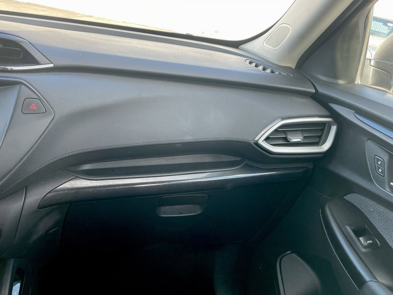 Thumbnail: 2023 Chevrolet TrailBlazer - 16