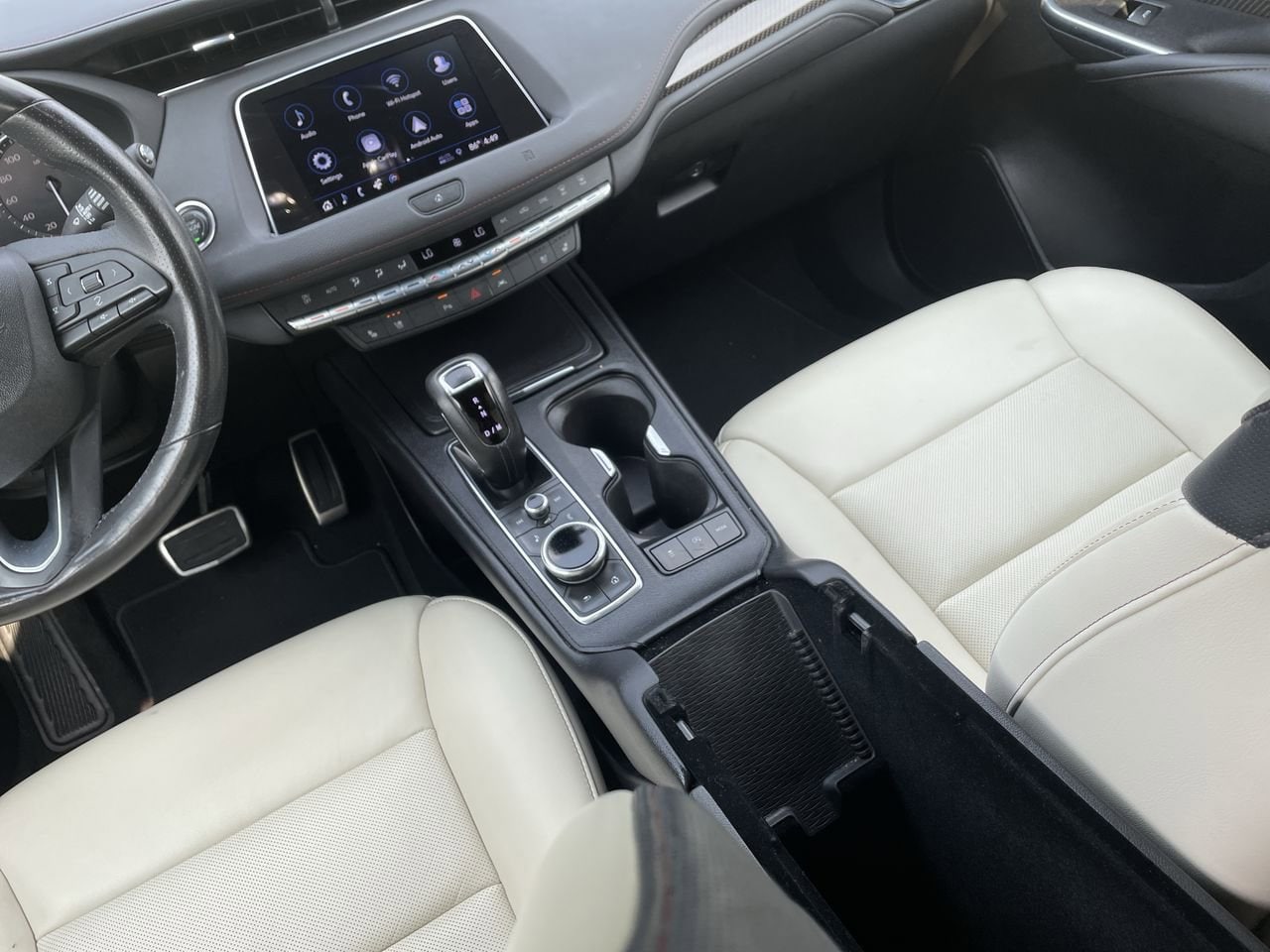 Thumbnail: 2019 Cadillac XT4 - 26