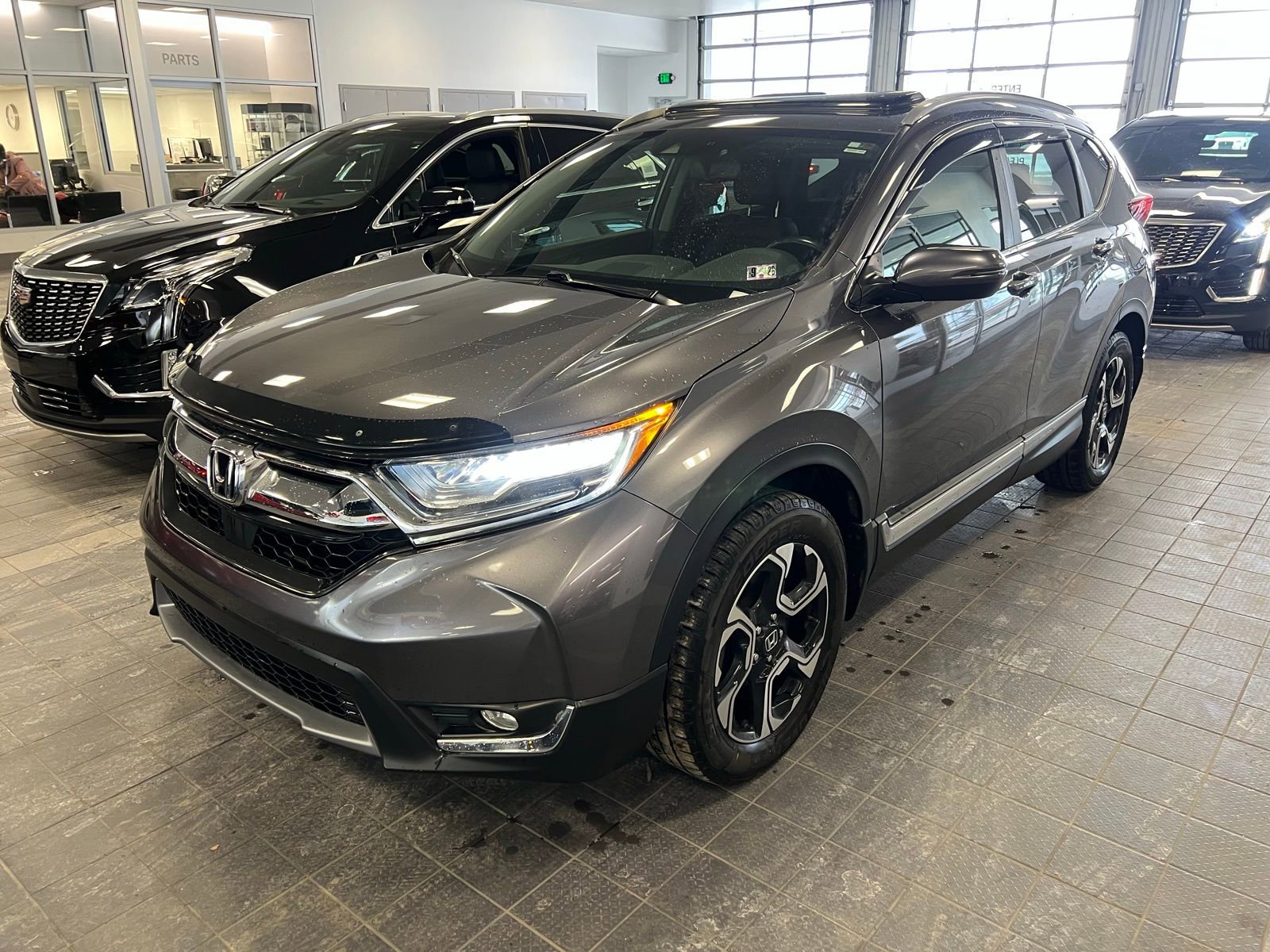 2019 Honda CR-V Touring's photo