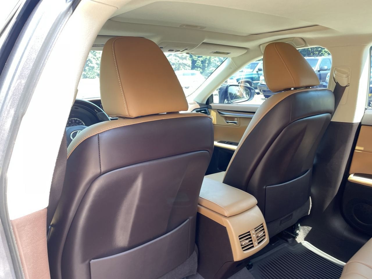Thumbnail: 2016 Lexus ES - 19