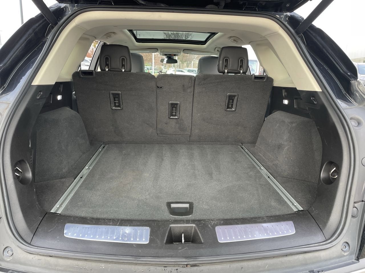 Thumbnail: 2019 Cadillac XT5 - 17