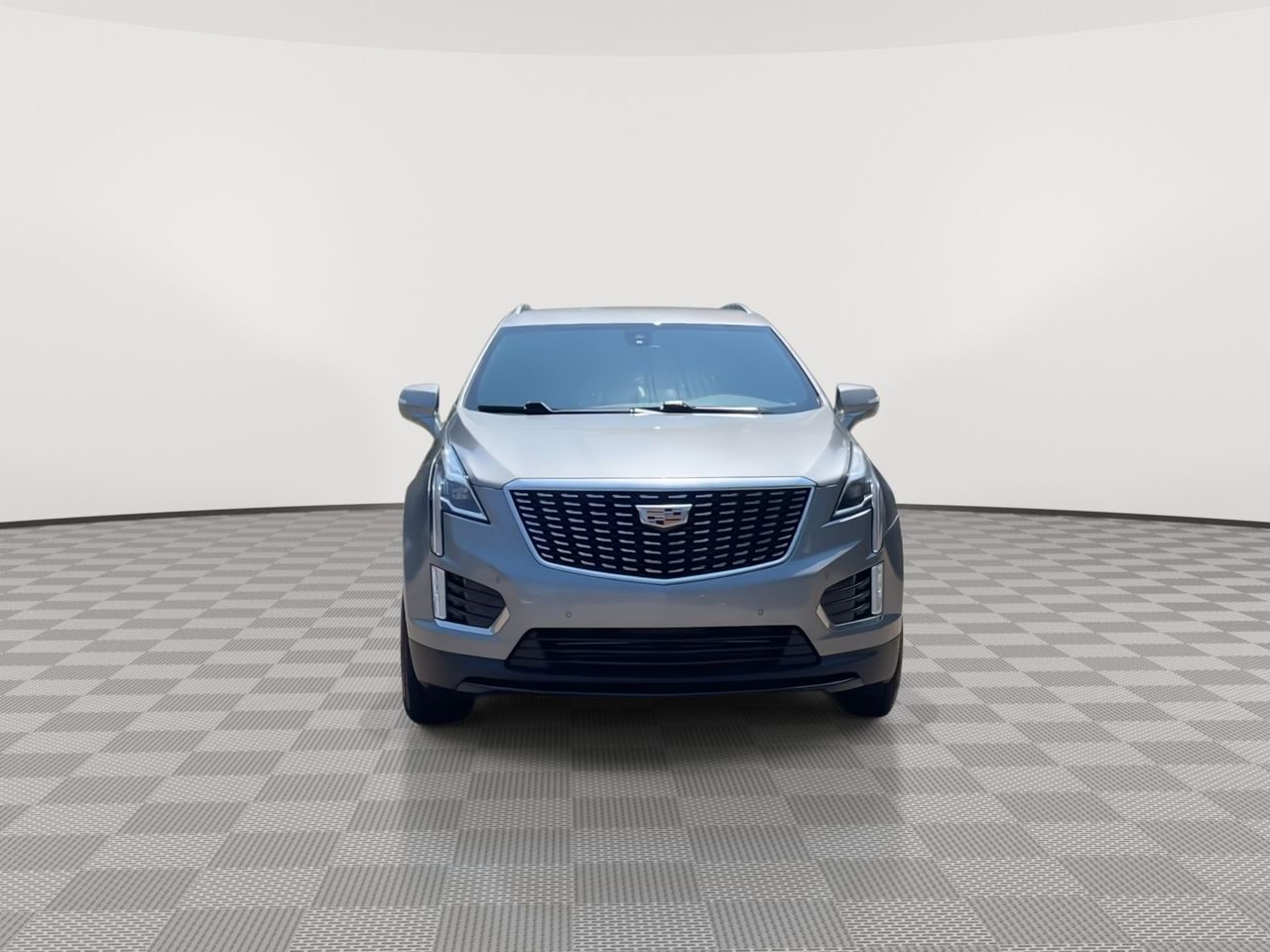 Thumbnail: 2023 Cadillac XT5 - 3