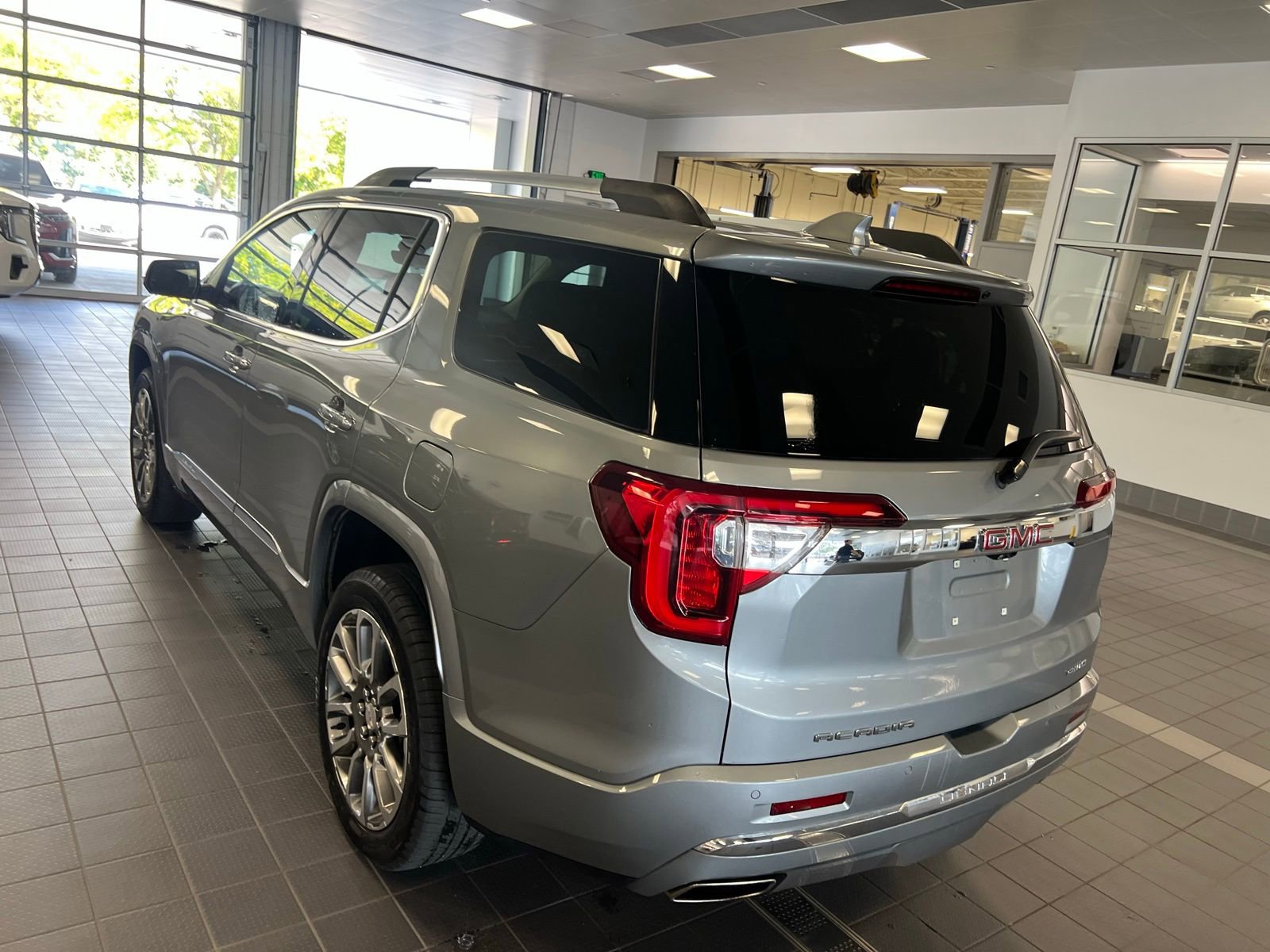 Thumbnail: 2023 GMC Acadia - 2