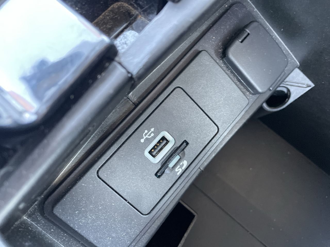 Thumbnail: 2016 Ford Fusion - 25