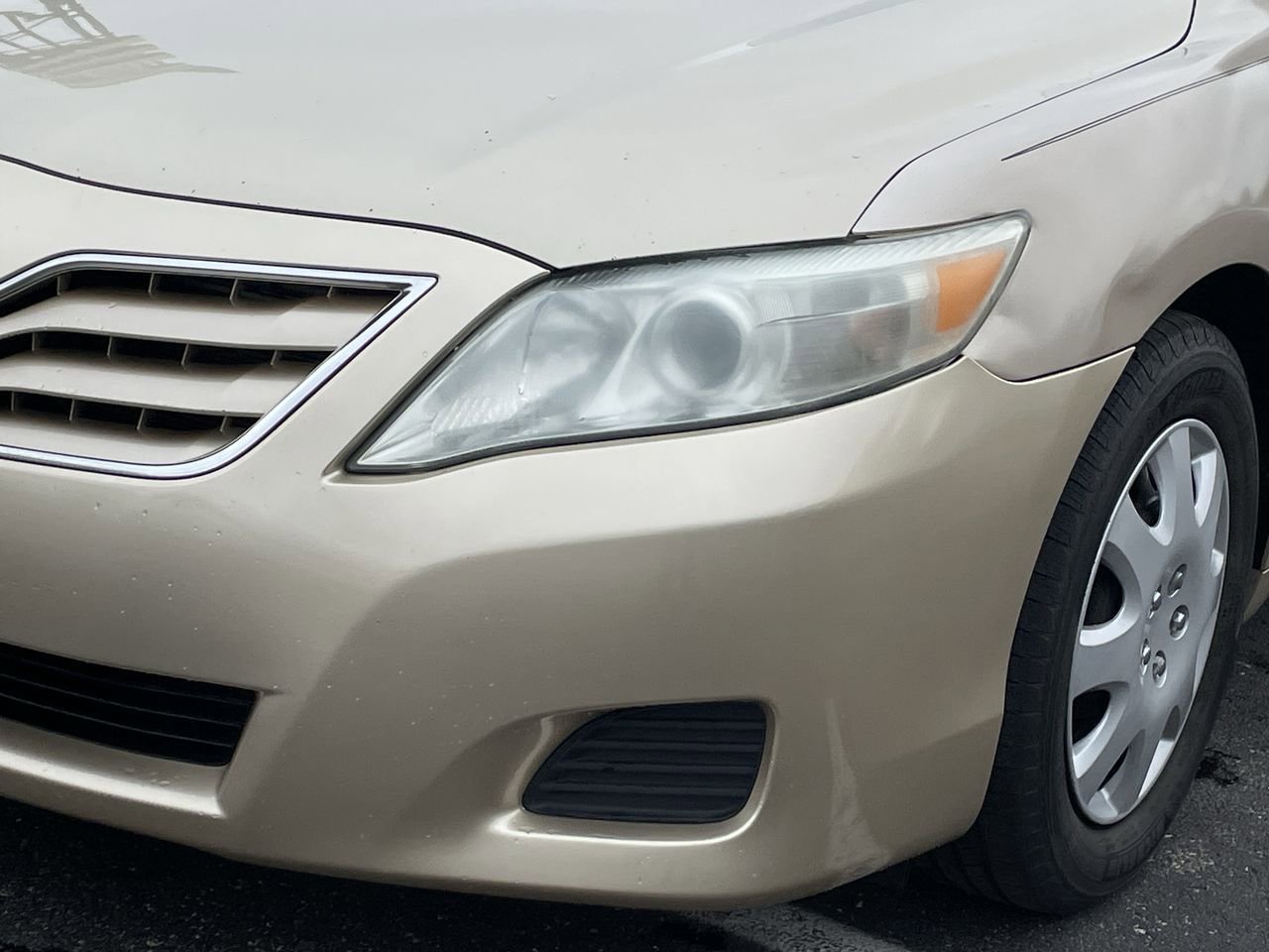 2010 Toyota Camry  30