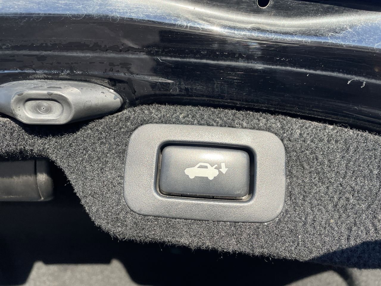 Thumbnail: 2012 Lexus LS - 18