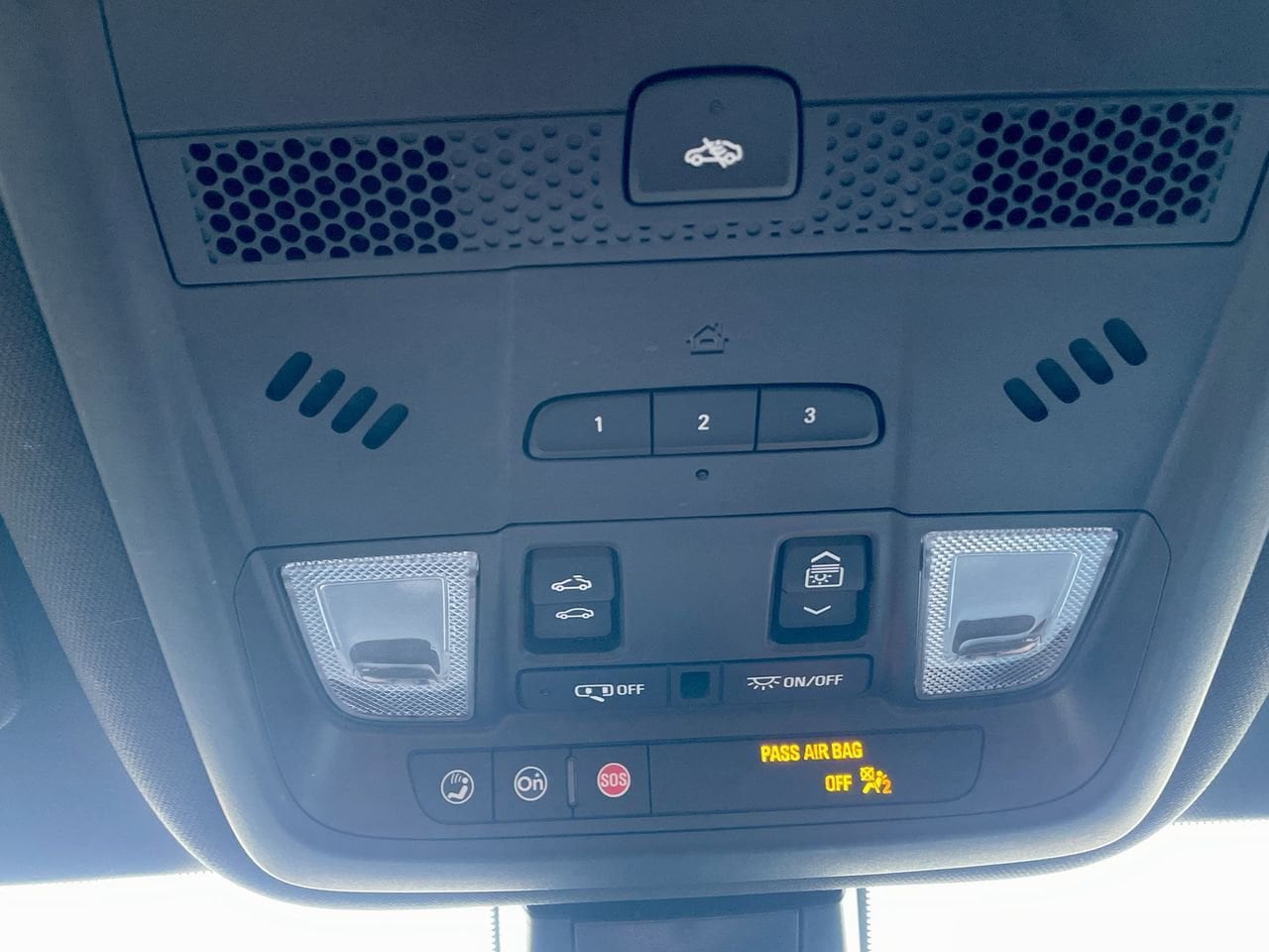 Thumbnail: 2022 Cadillac XT6 - 33