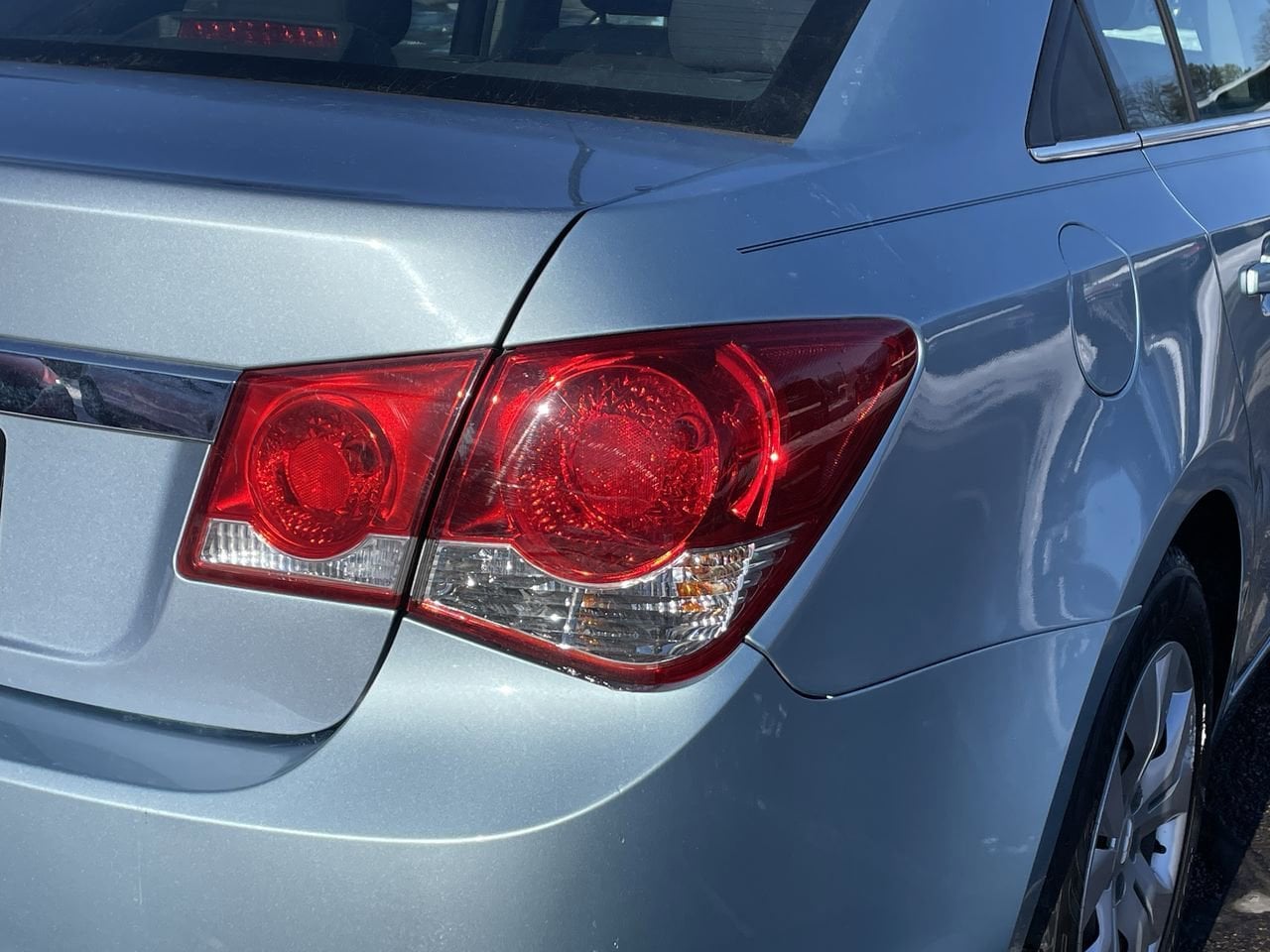 Thumbnail: 2012 Chevrolet Cruze - 33