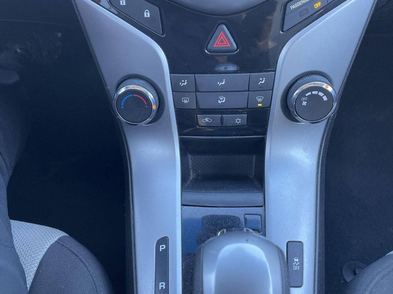 Thumbnail: 2012 Chevrolet Cruze - 24