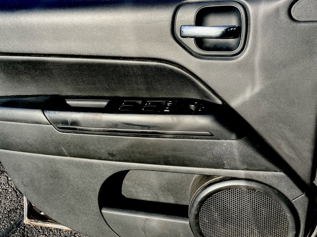 Thumbnail: 2015 Jeep Patriot - 26