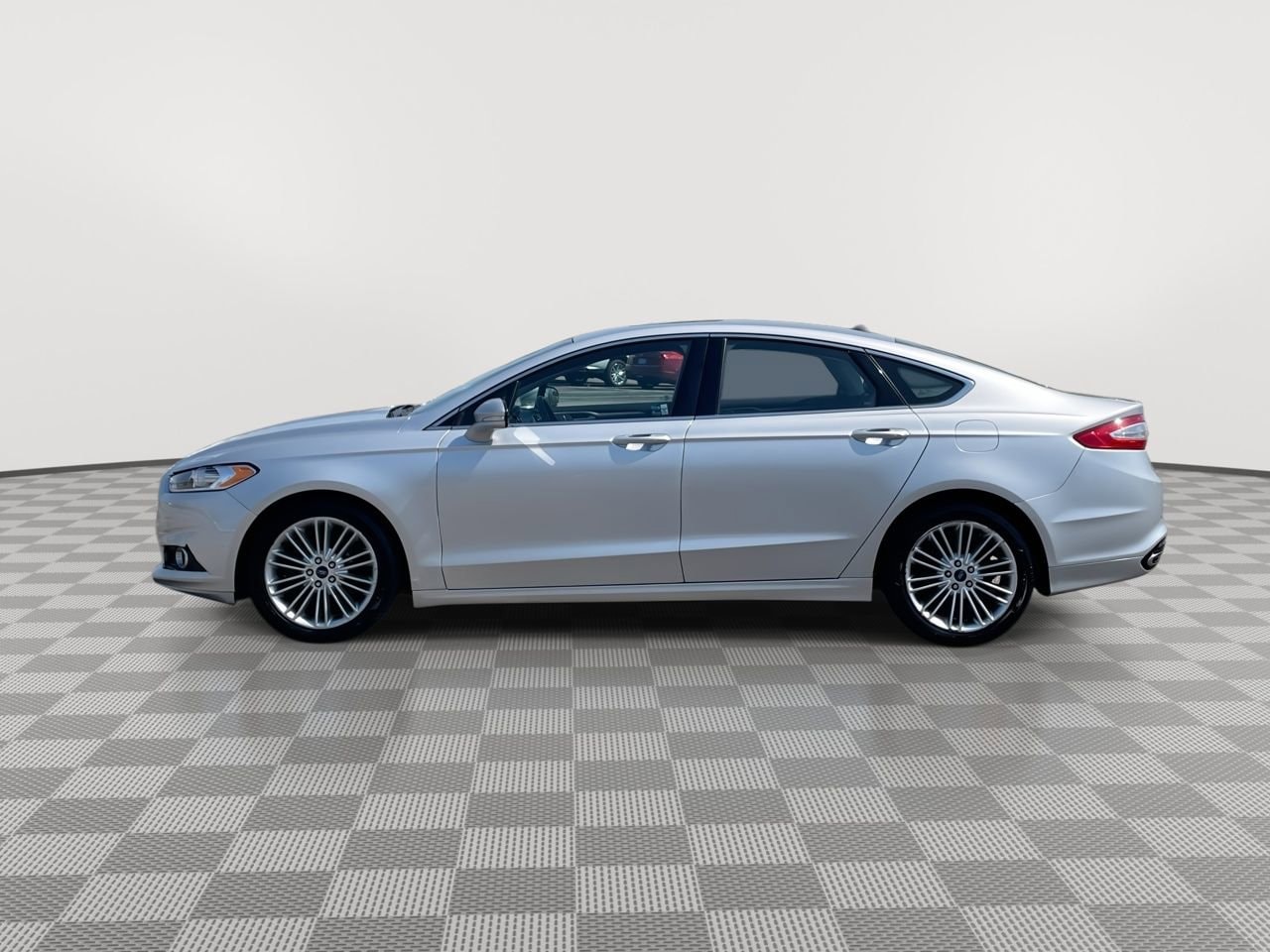 Thumbnail: 2016 Ford Fusion - 4