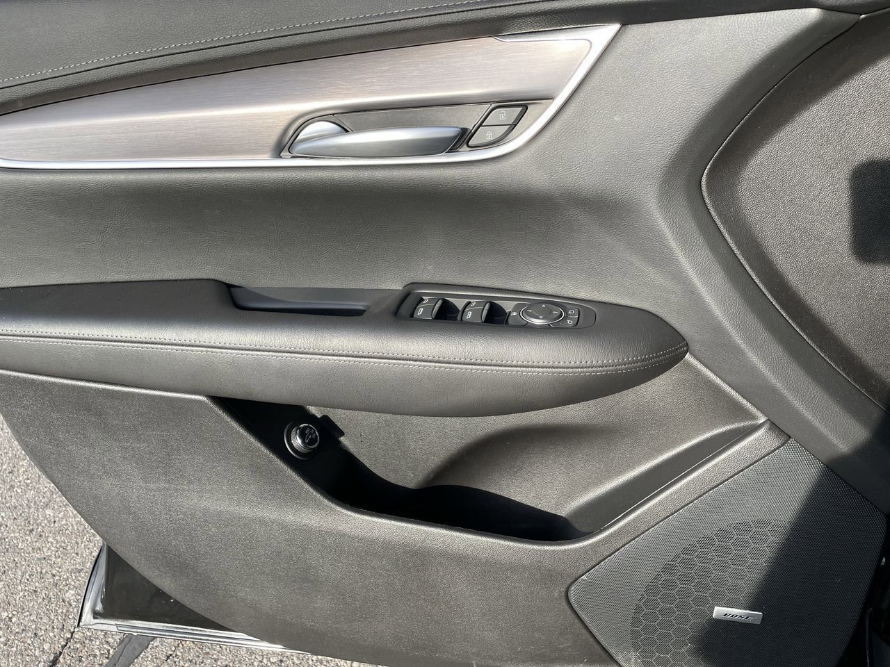 Thumbnail: 2024 Cadillac XT5 - 31