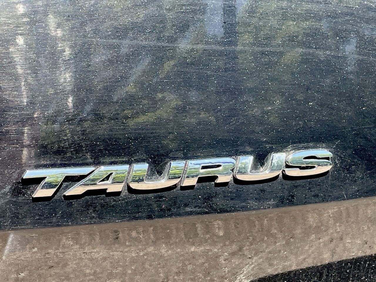 Thumbnail: 2011 Ford Taurus - 35
