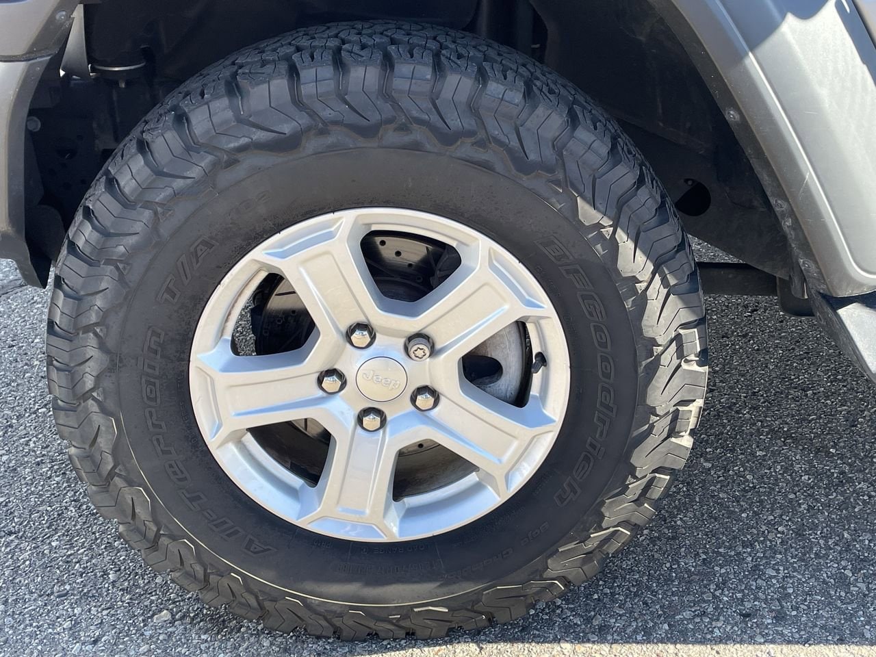 Thumbnail: 2019 Jeep Wrangler - 38
