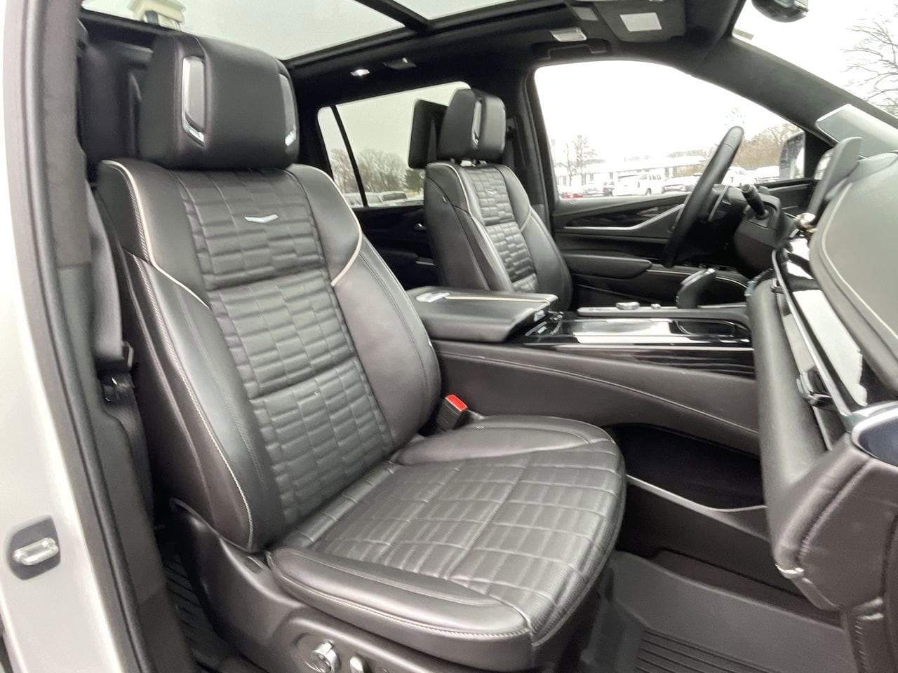 Thumbnail: 2023 Cadillac Escalade - 14