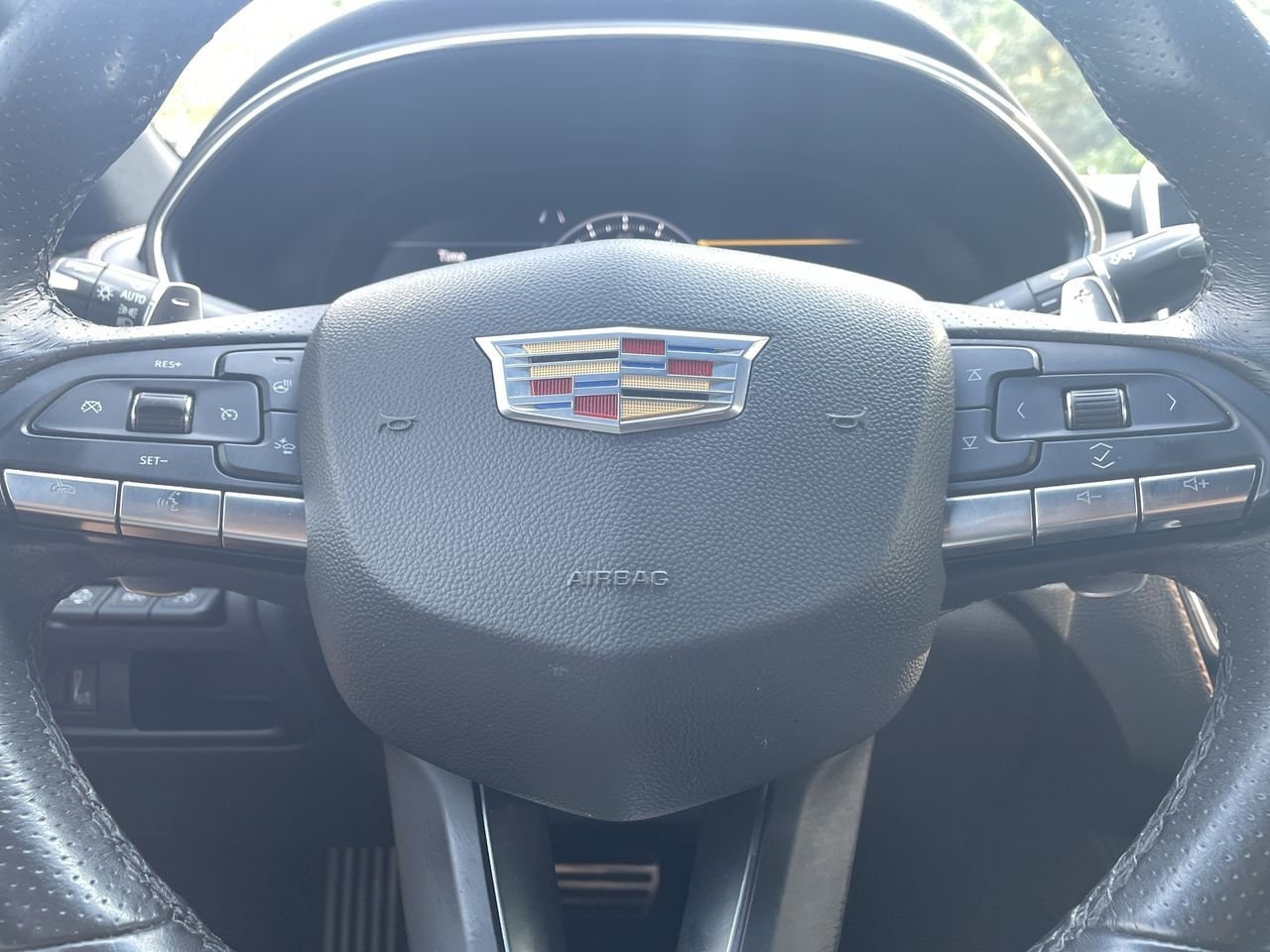 Thumbnail: 2023 Cadillac CT5 - 10