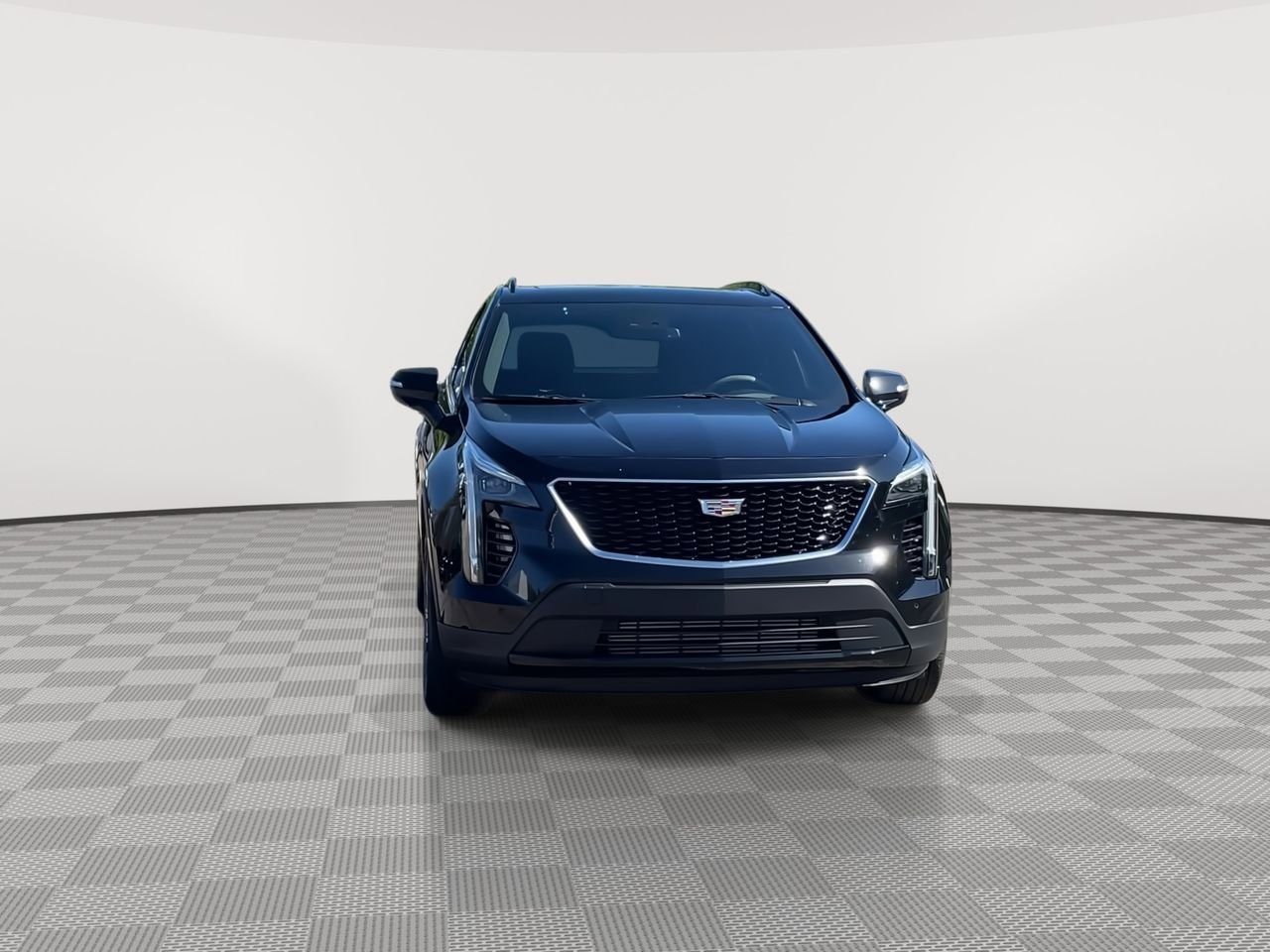 Thumbnail: 2023 Cadillac XT4 - 3