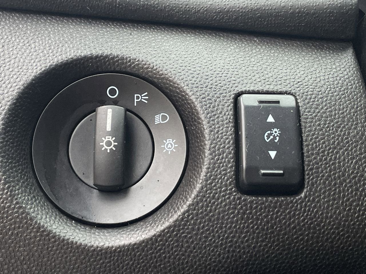 Thumbnail: 2017 Ford Fiesta - 23