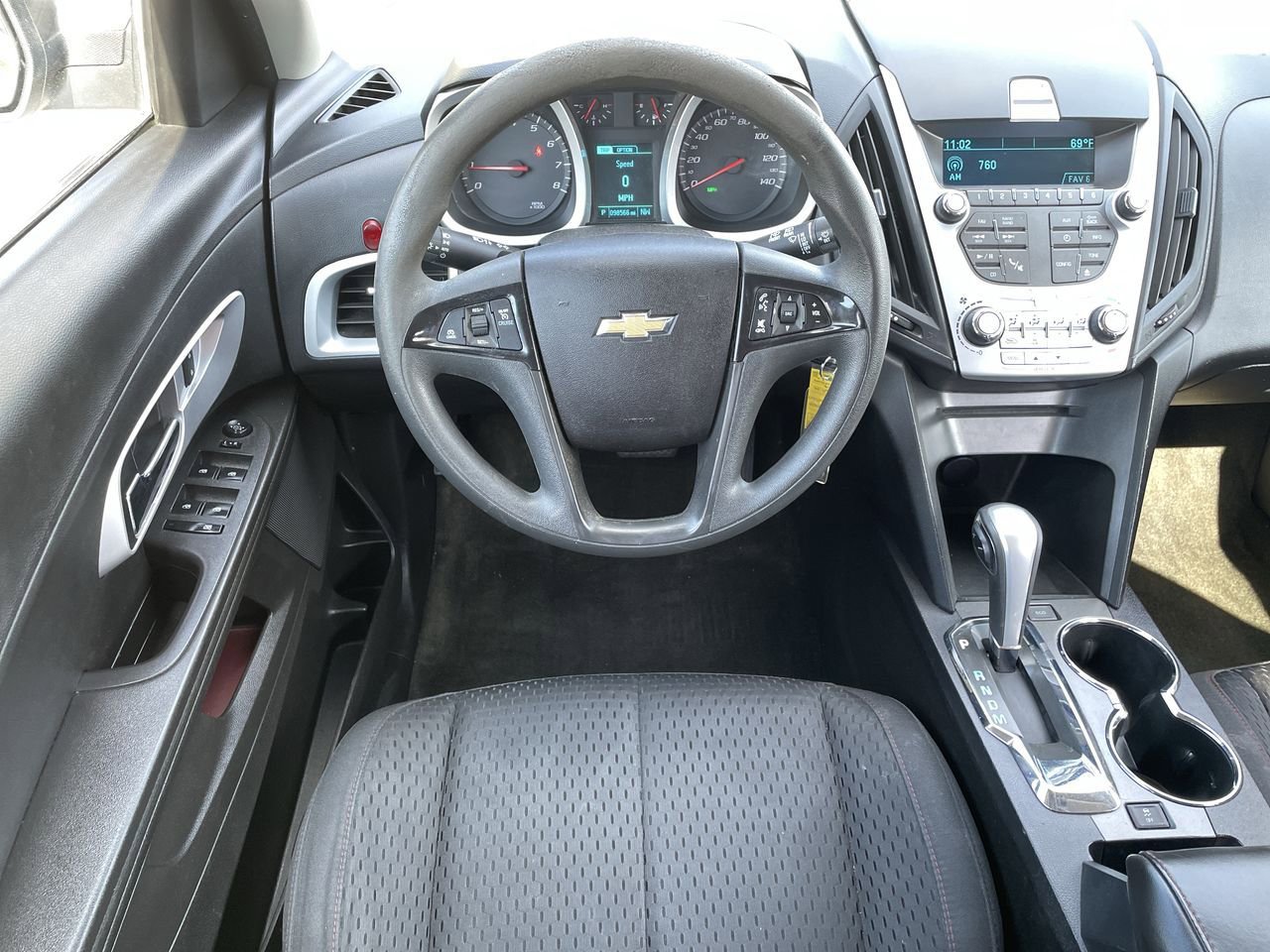 Thumbnail: 2015 Chevrolet Equinox - 11