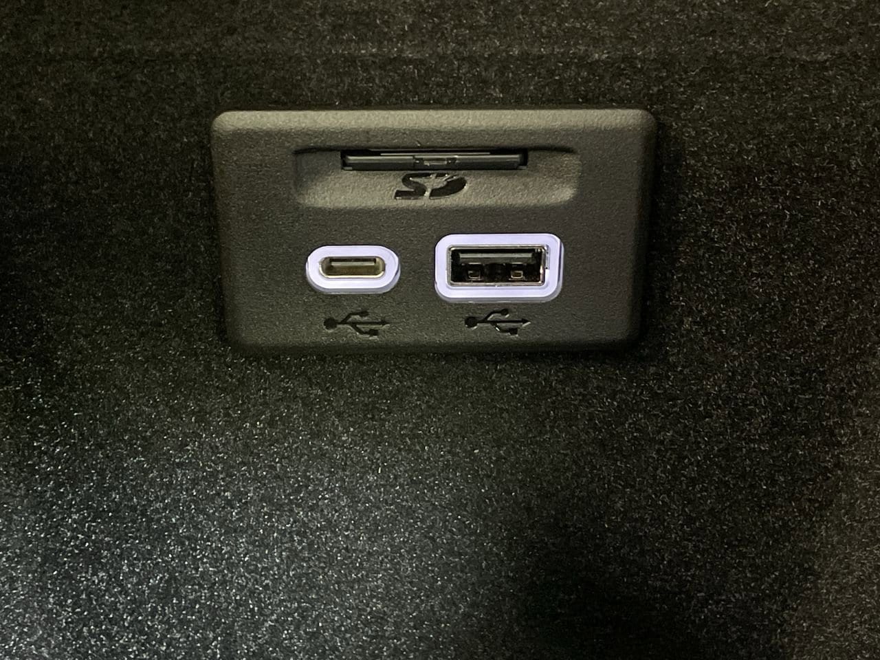 Thumbnail: 2023 Cadillac XT5 - 27