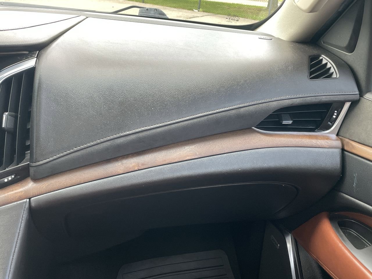 Thumbnail: 2016 Cadillac Escalade - 16