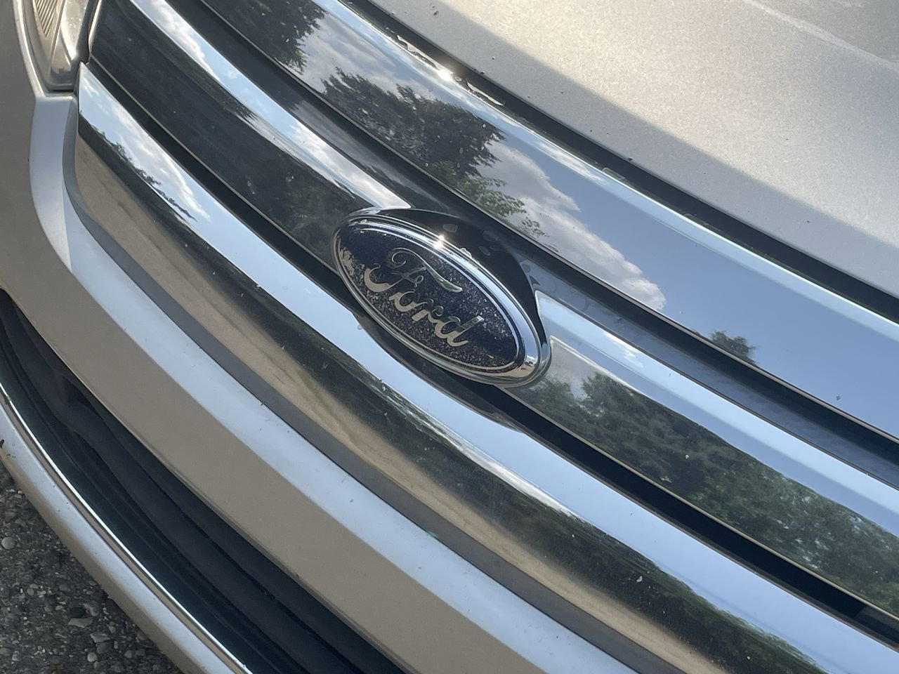 Thumbnail: 2010 Ford Fusion - 33