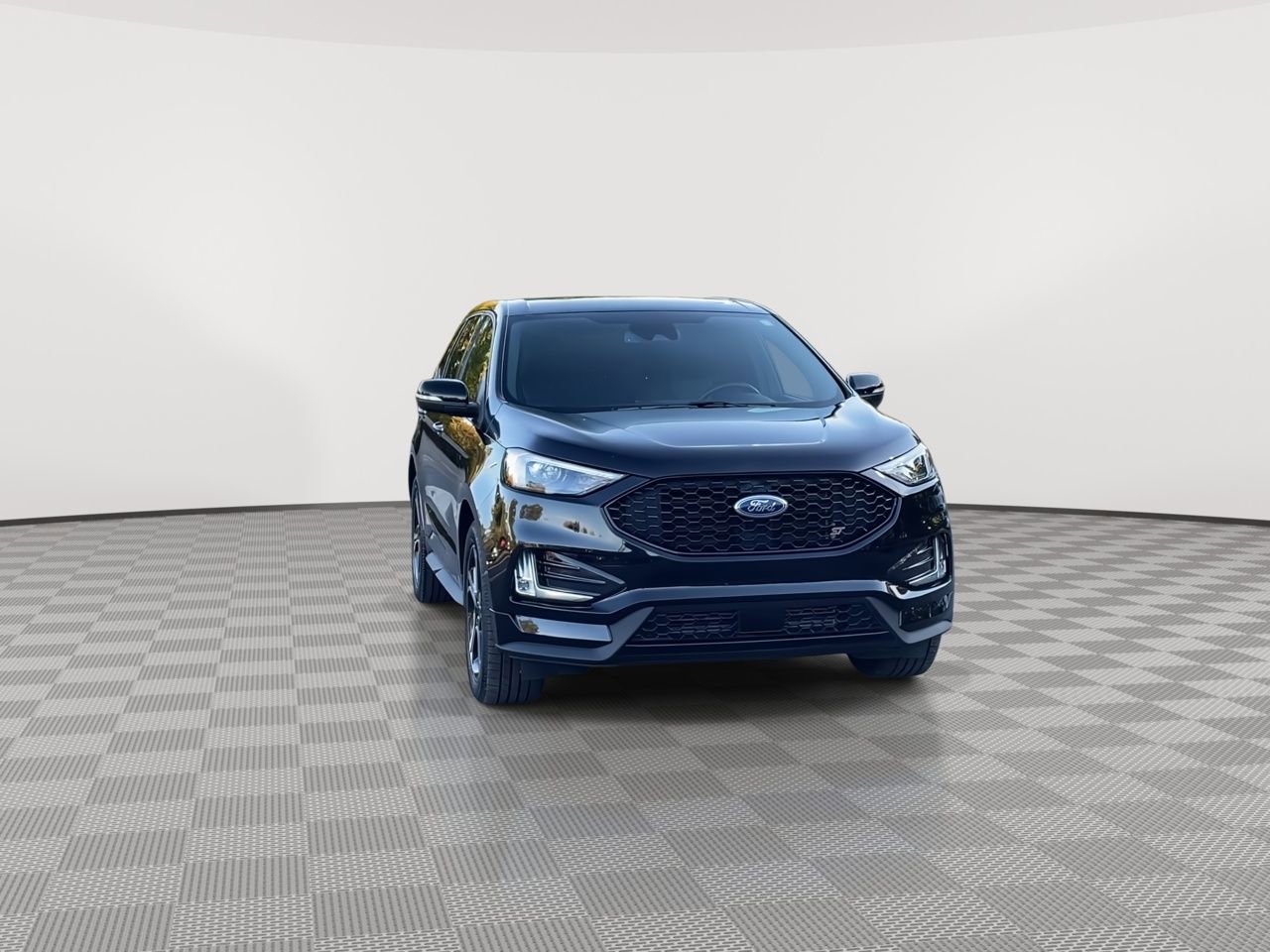 2022 Ford Edge ST photo 3