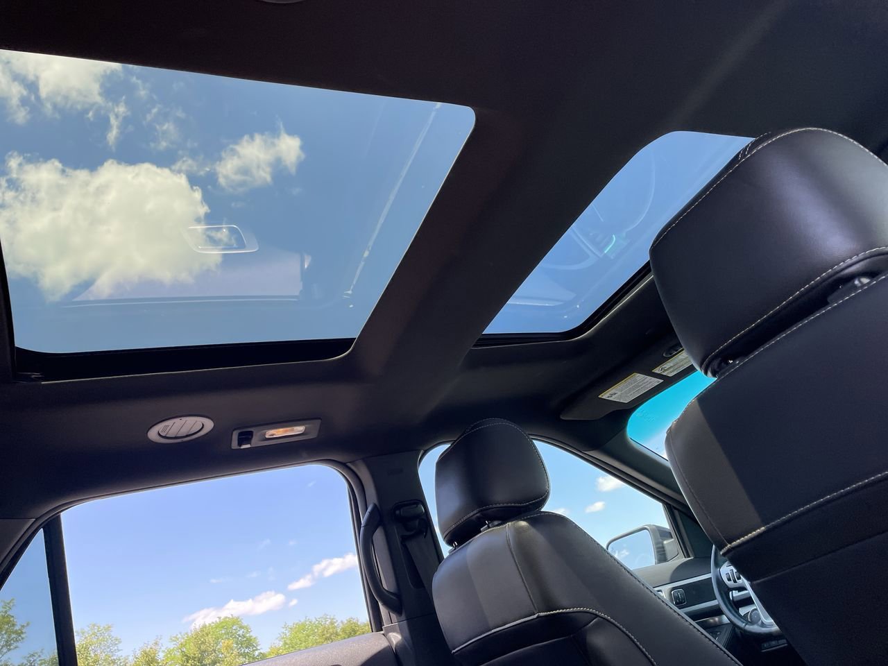 Thumbnail: 2015 Ford Explorer - 22