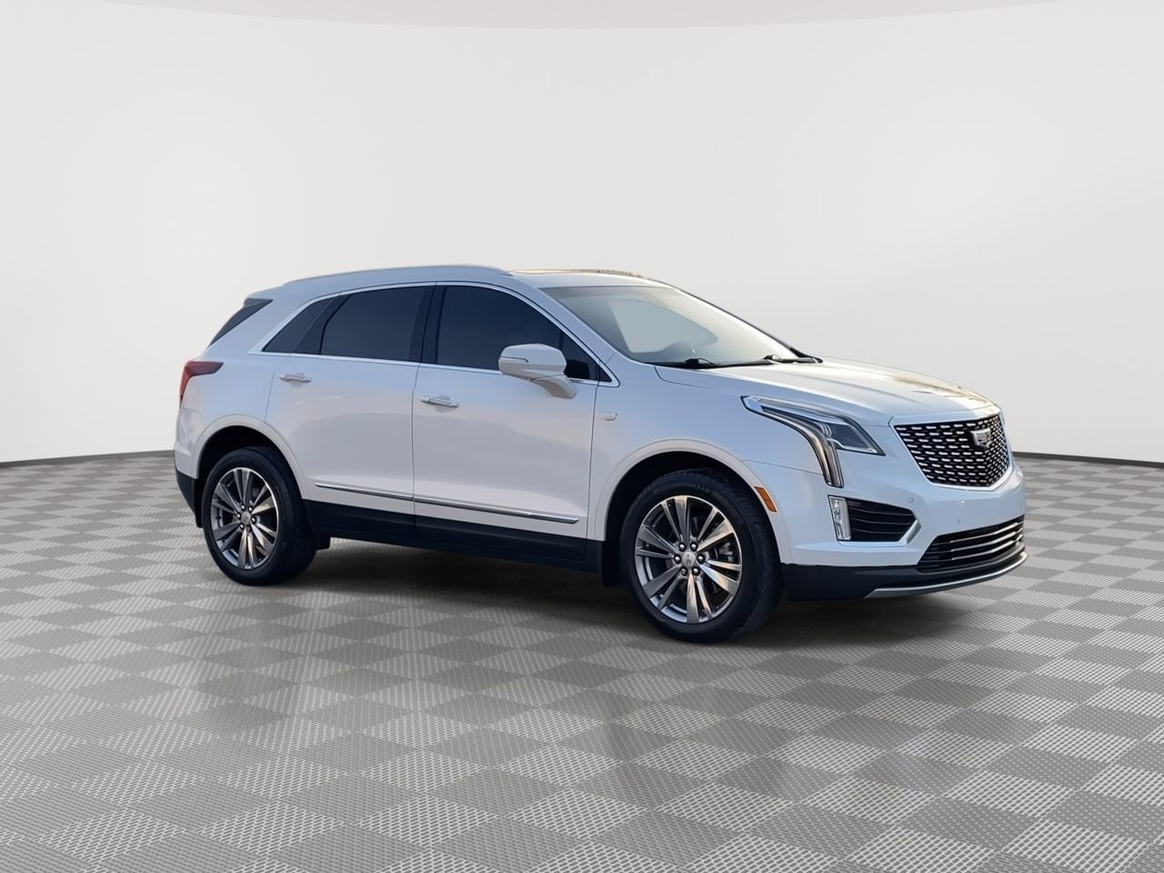 Thumbnail: 2024 Cadillac XT5 - 2