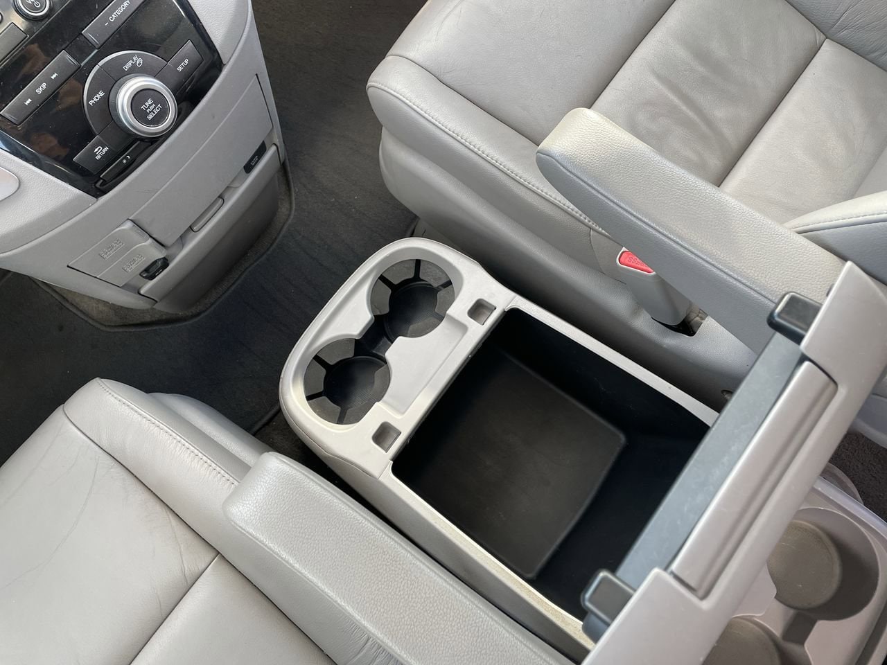 Thumbnail: 2013 Honda Odyssey - 25