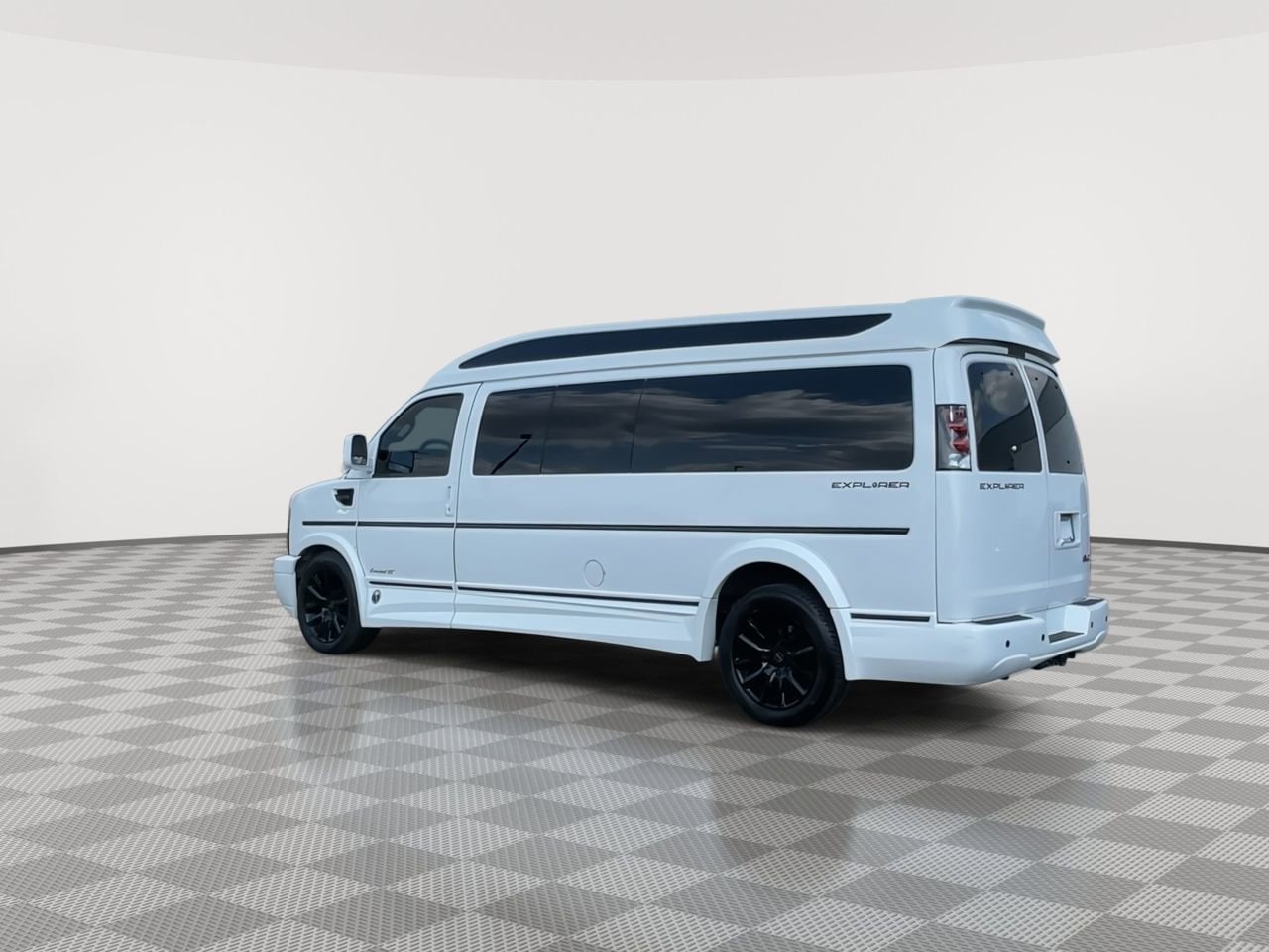 Thumbnail: 2019 GMC Savana - 6