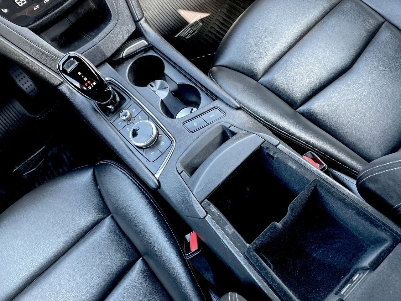 Thumbnail: 2024 Cadillac XT5 - 23