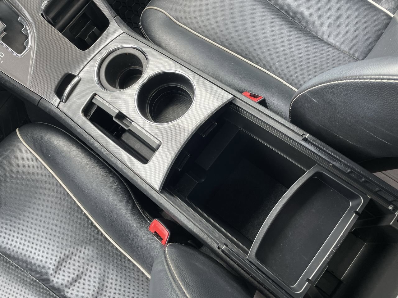 Thumbnail: 2013 Toyota Venza - 25