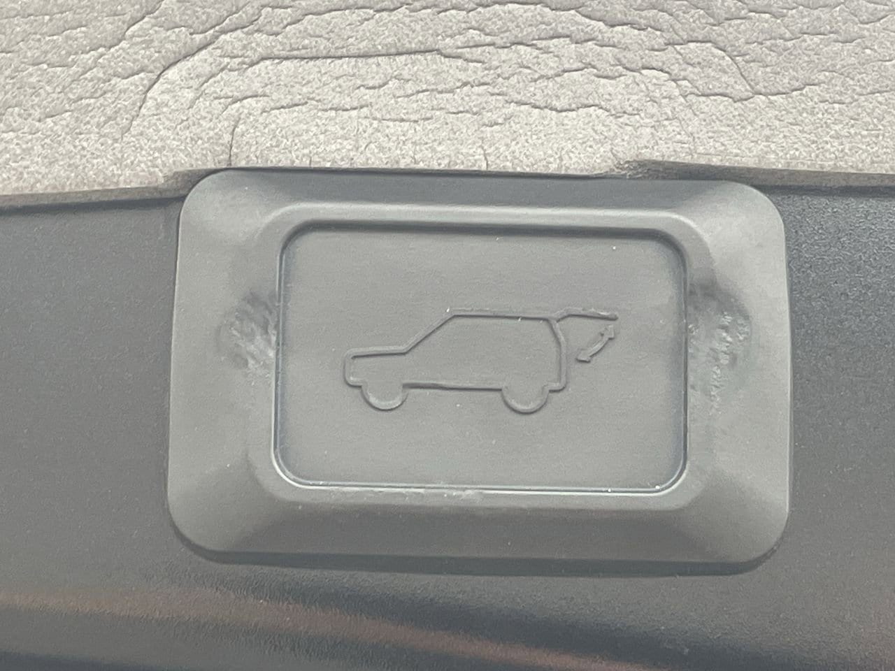 Thumbnail: 2019 Toyota RAV4 - 18