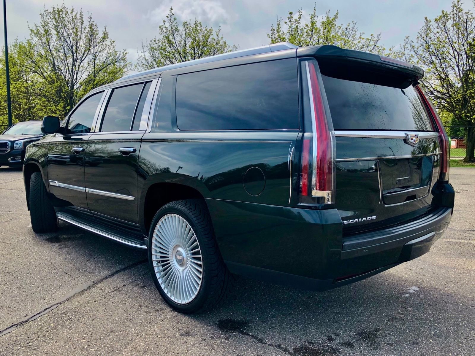 Thumbnail: 2016 Cadillac Escalade - 5