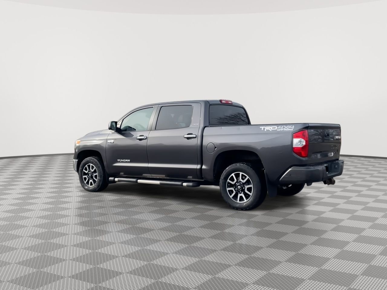 Thumbnail: 2017 Toyota Tundra - 6
