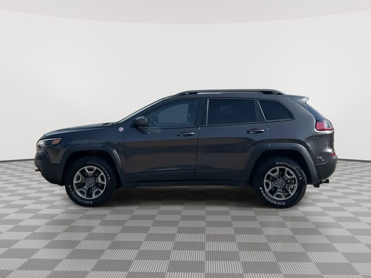 Thumbnail: 2019 Jeep Cherokee - 5
