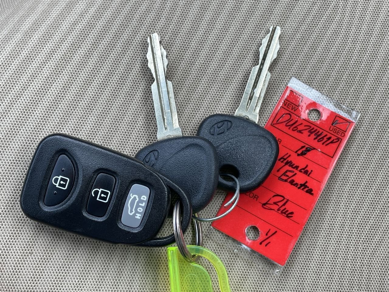 Thumbnail: 2013 Hyundai Elantra - 26