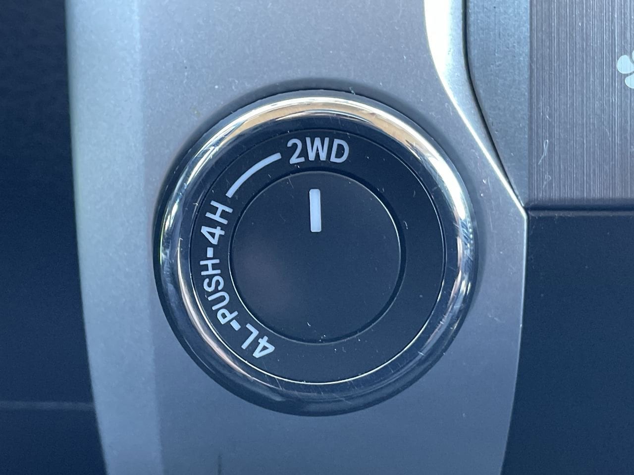 Thumbnail: 2016 Toyota Tundra - 25