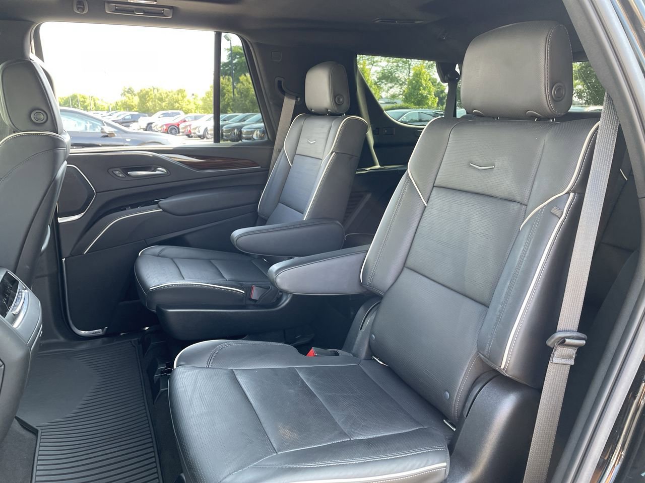 Thumbnail: 2022 Cadillac Escalade - 20