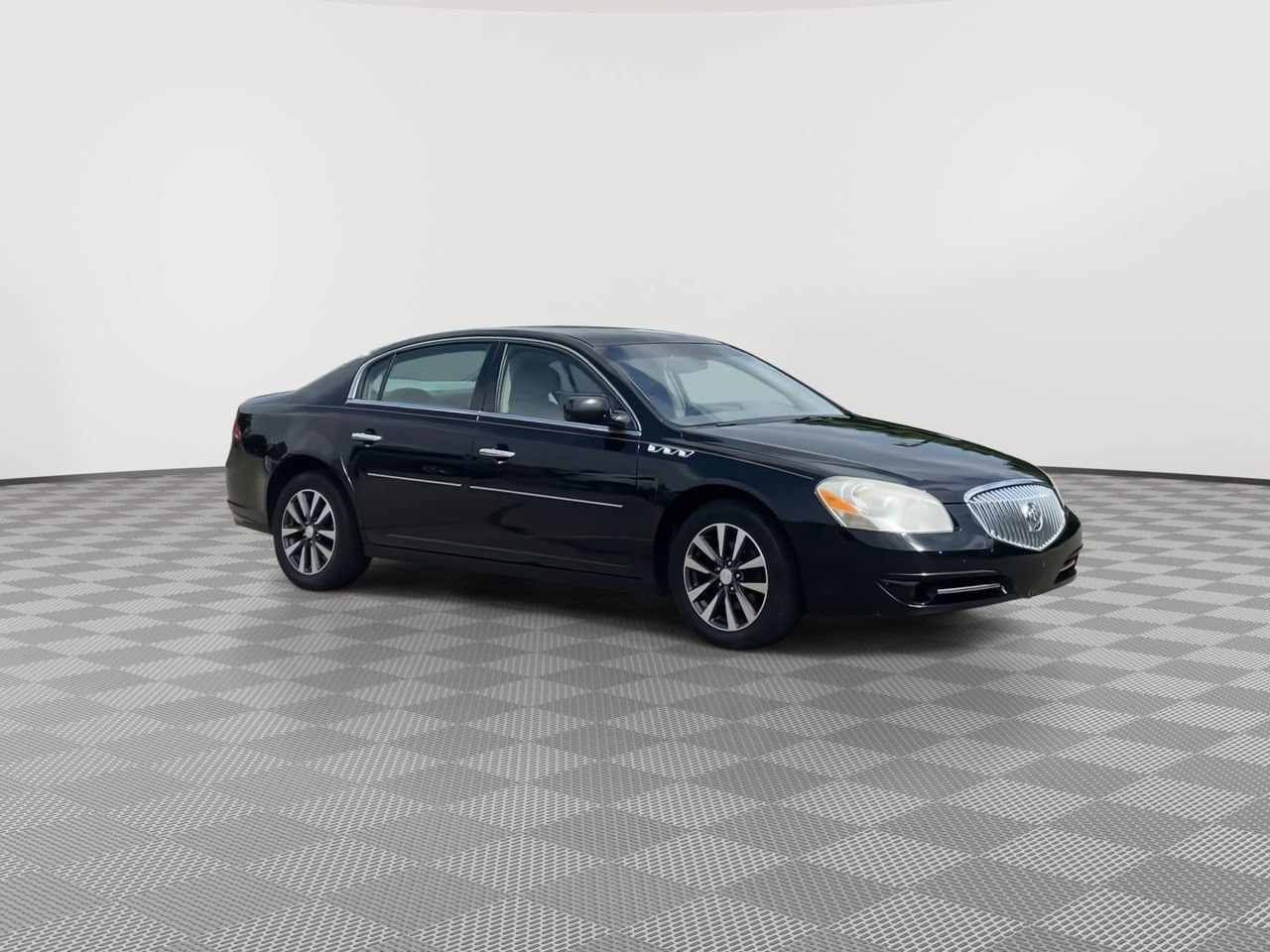 Thumbnail: 2011 Buick Lucerne - 2