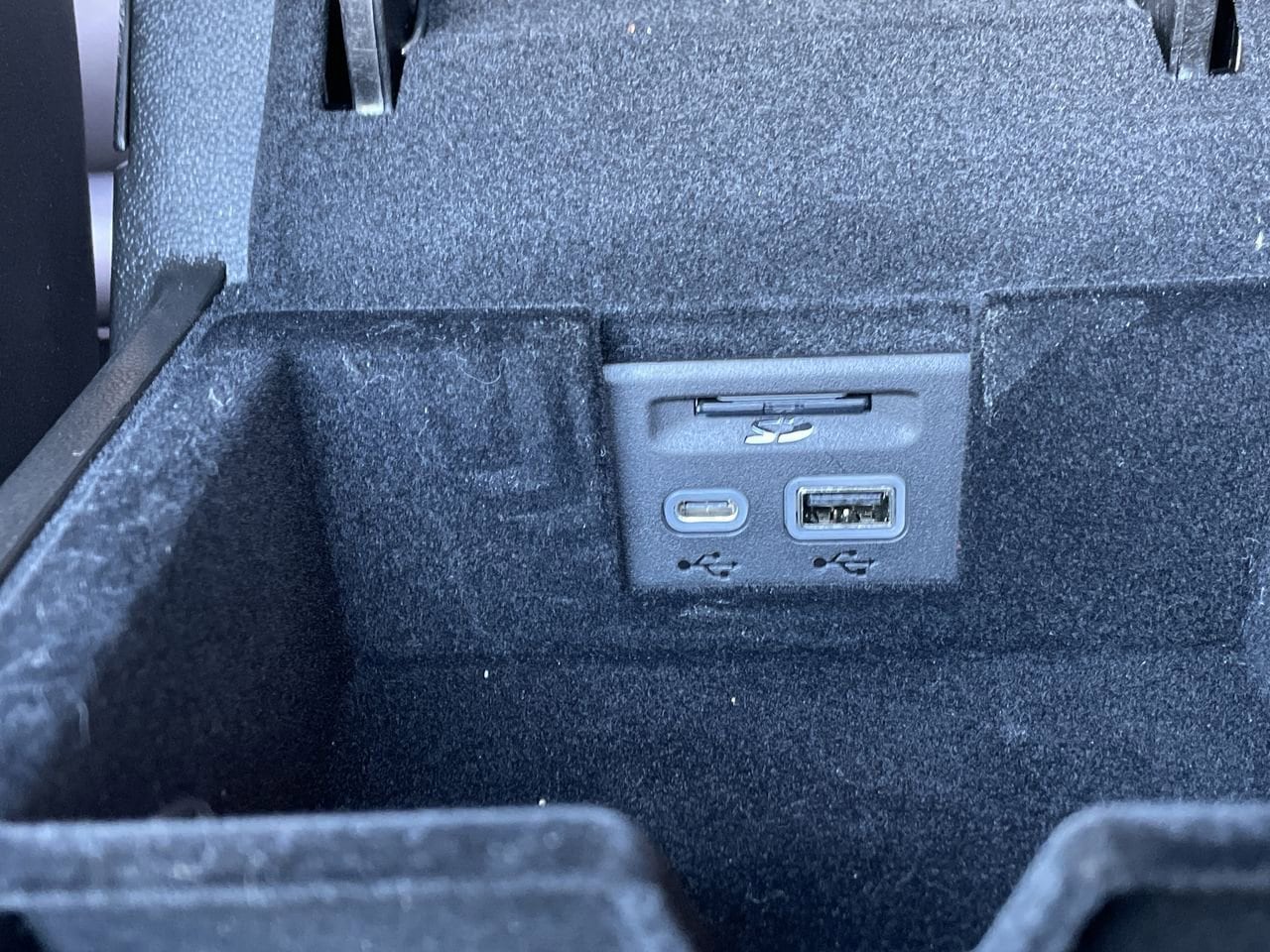 Thumbnail: 2024 Cadillac XT5 - 27