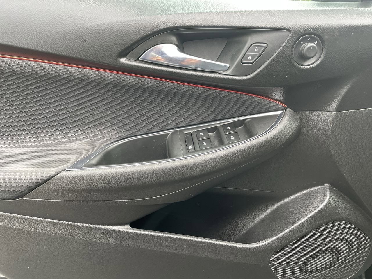 Thumbnail: 2019 Chevrolet Cruze - 29