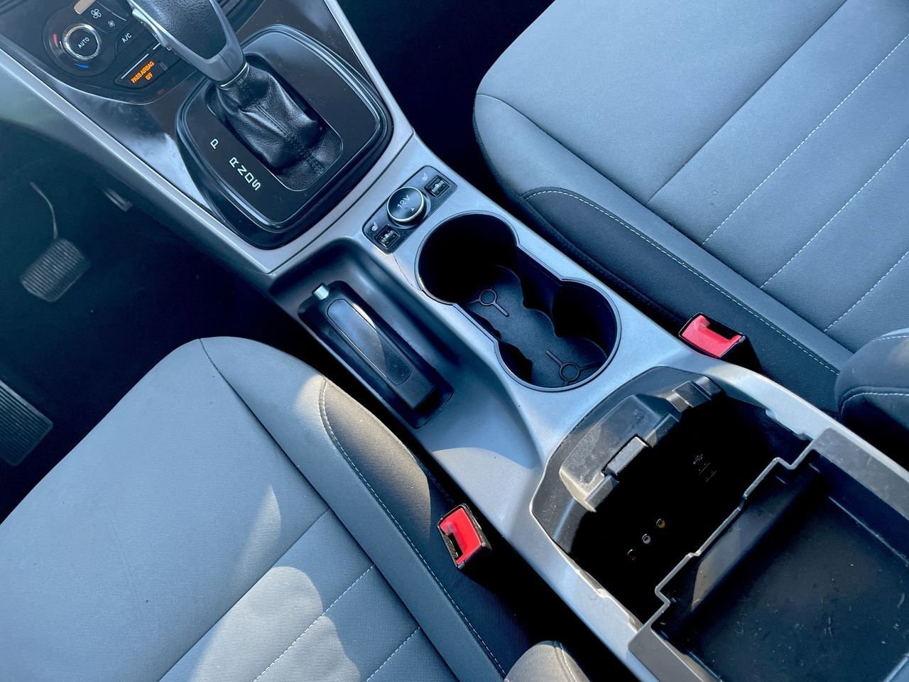 Thumbnail: 2015 Ford Escape - 22